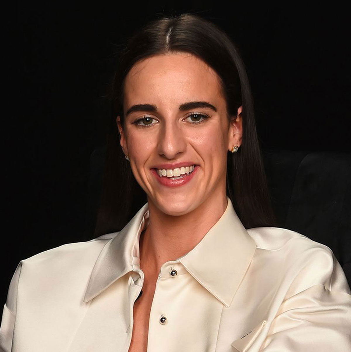 Caitlin Clark keynote speaker inspiring young athletes at youth event