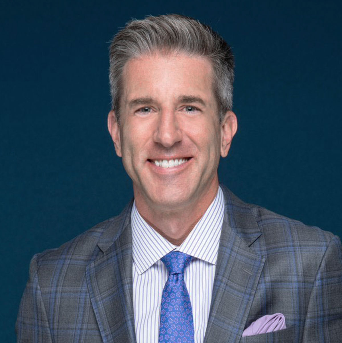 Kevin Burkhardt inspiring audience with story of hard work and career success in broadcasting