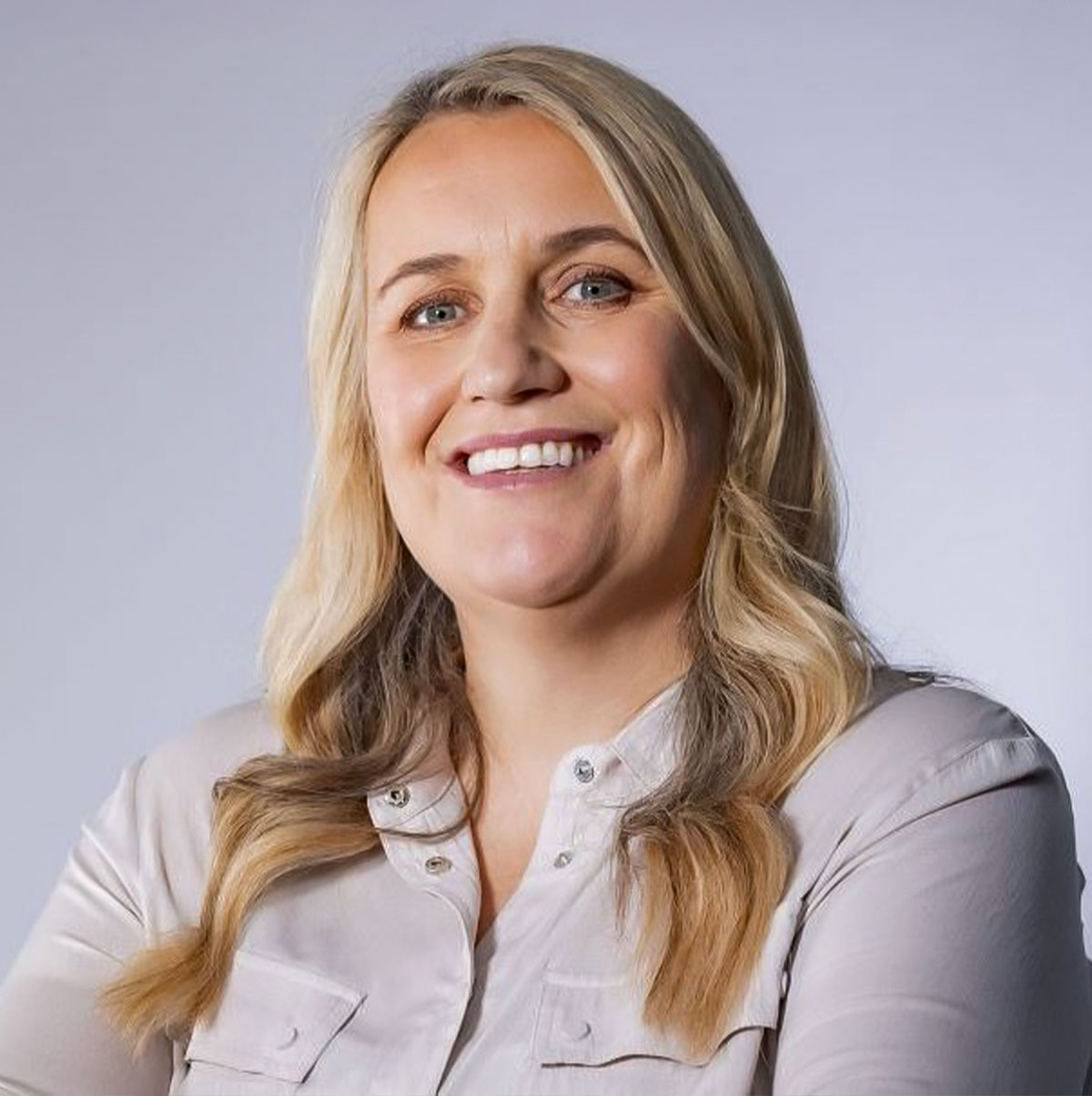 Emma Hayes speaking on women’s empowerment, equality, and leadership in professional sports